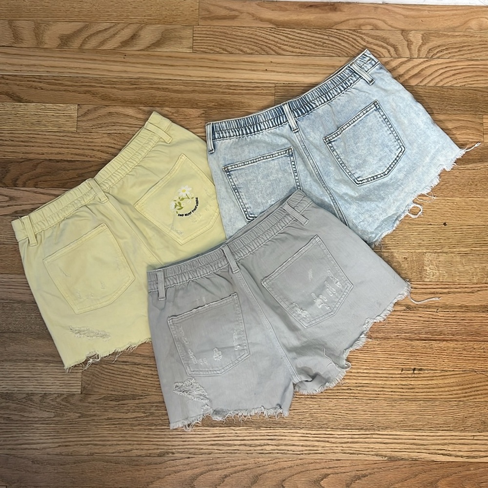 Aerie Jean Short Lot - Picture 2 of 2